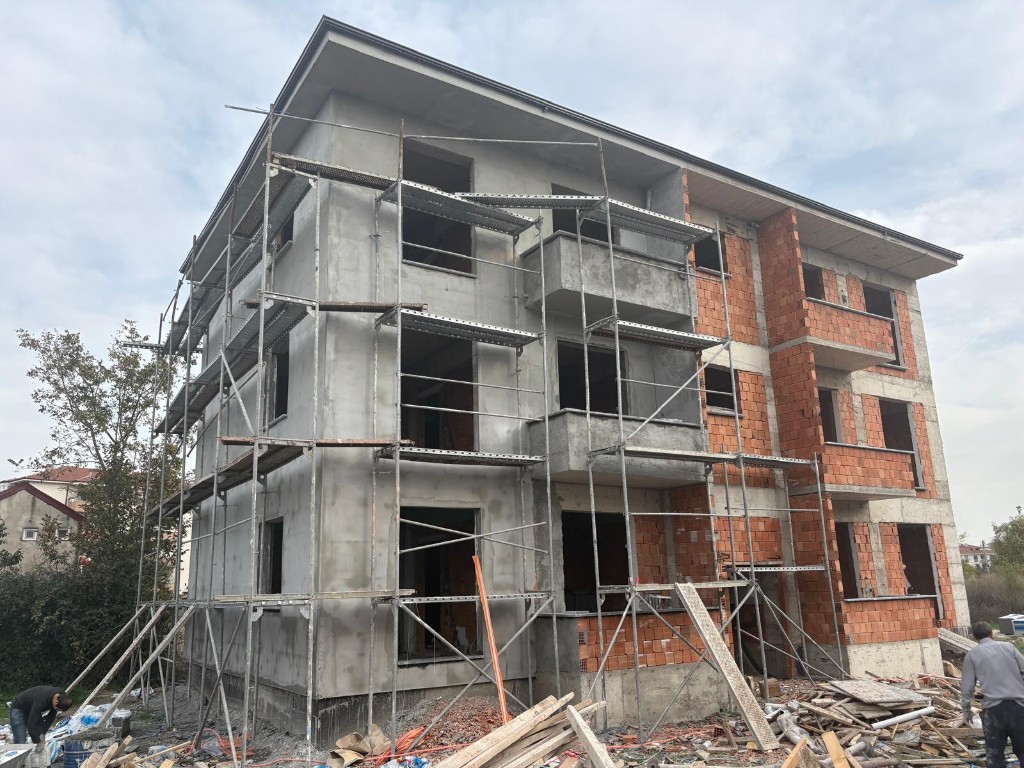 Sakarya Yağcılar Bina Projesi uygulama aşaması iskeleli saha görünümü